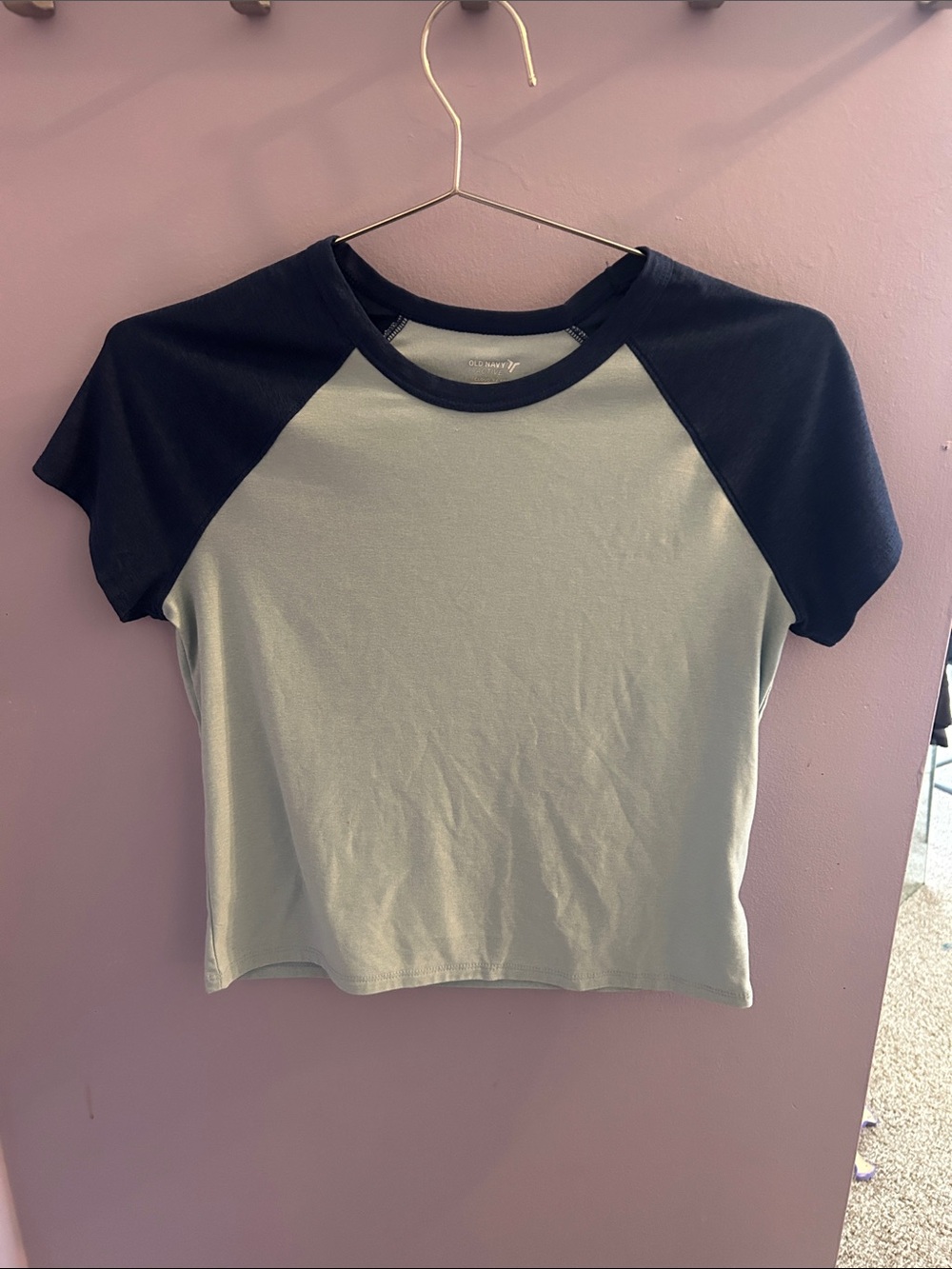 Two-Tone Raglan Short Sleeve Top - dark and light blue